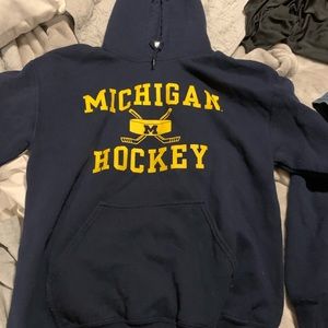 Michigan Hockey hoodie size M